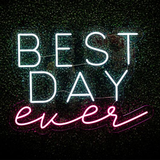 Mr & Mrs Neon Sign 36x14
