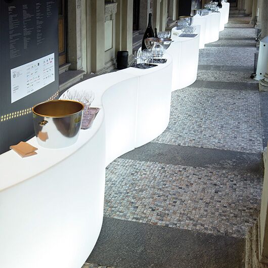 Snack Bar 65" Section